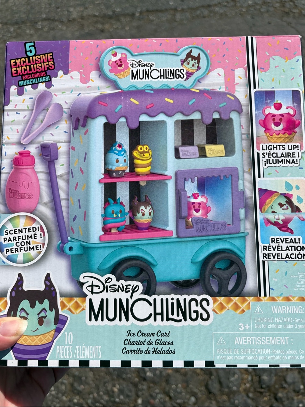 Disney NWT Munchlings Ice Cream Cart 10 Piece Color Changing Figure Playset - Picture 9 of 13